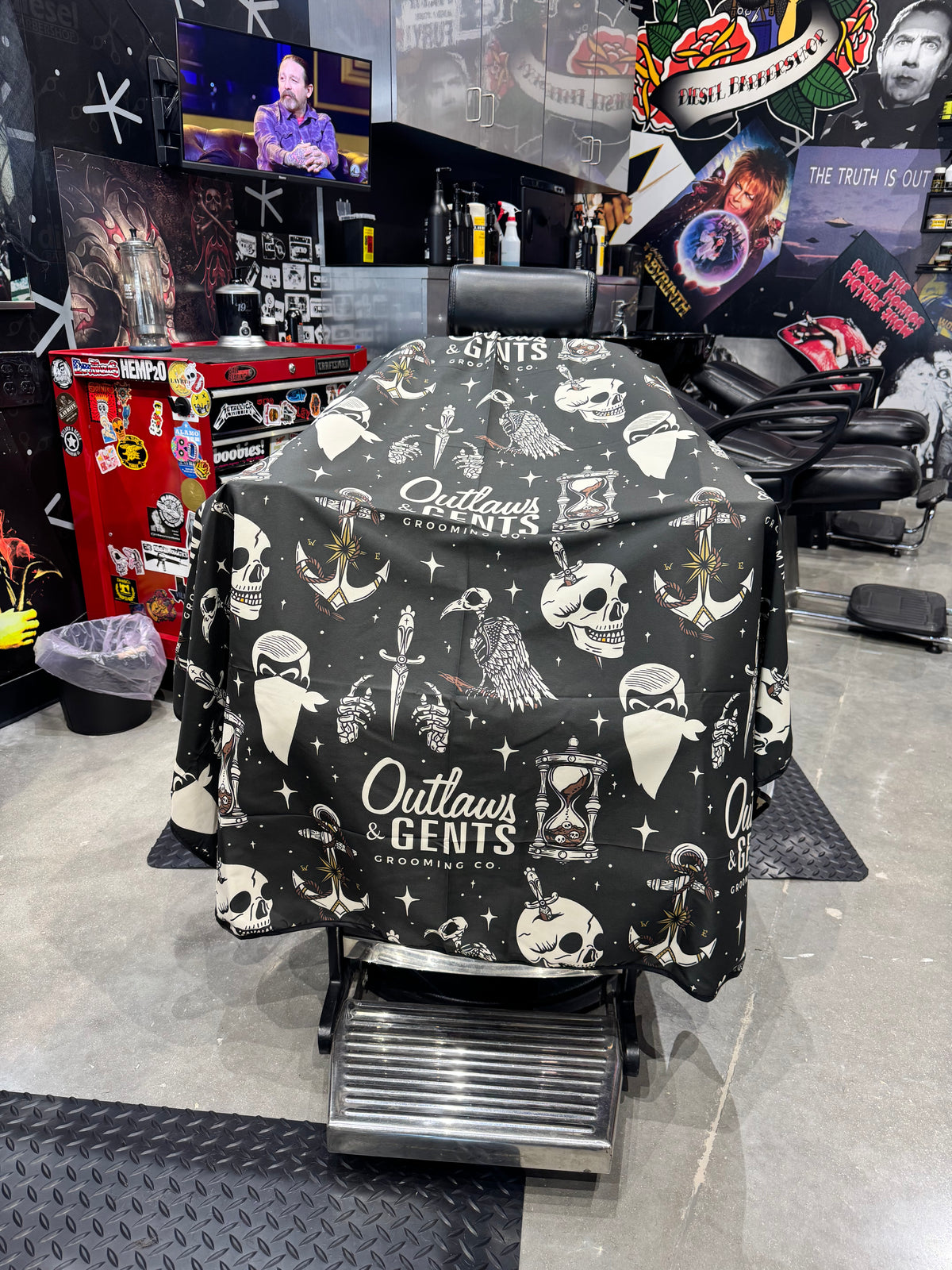 Outlaws & Gents Black & Cream Tattoo Flash Barber Cape